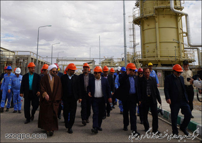 بازدید مدیرعامل شرکت صنایع الکترونیک شیراز از منطقه عملیاتی سروستان و سعات آباد 10